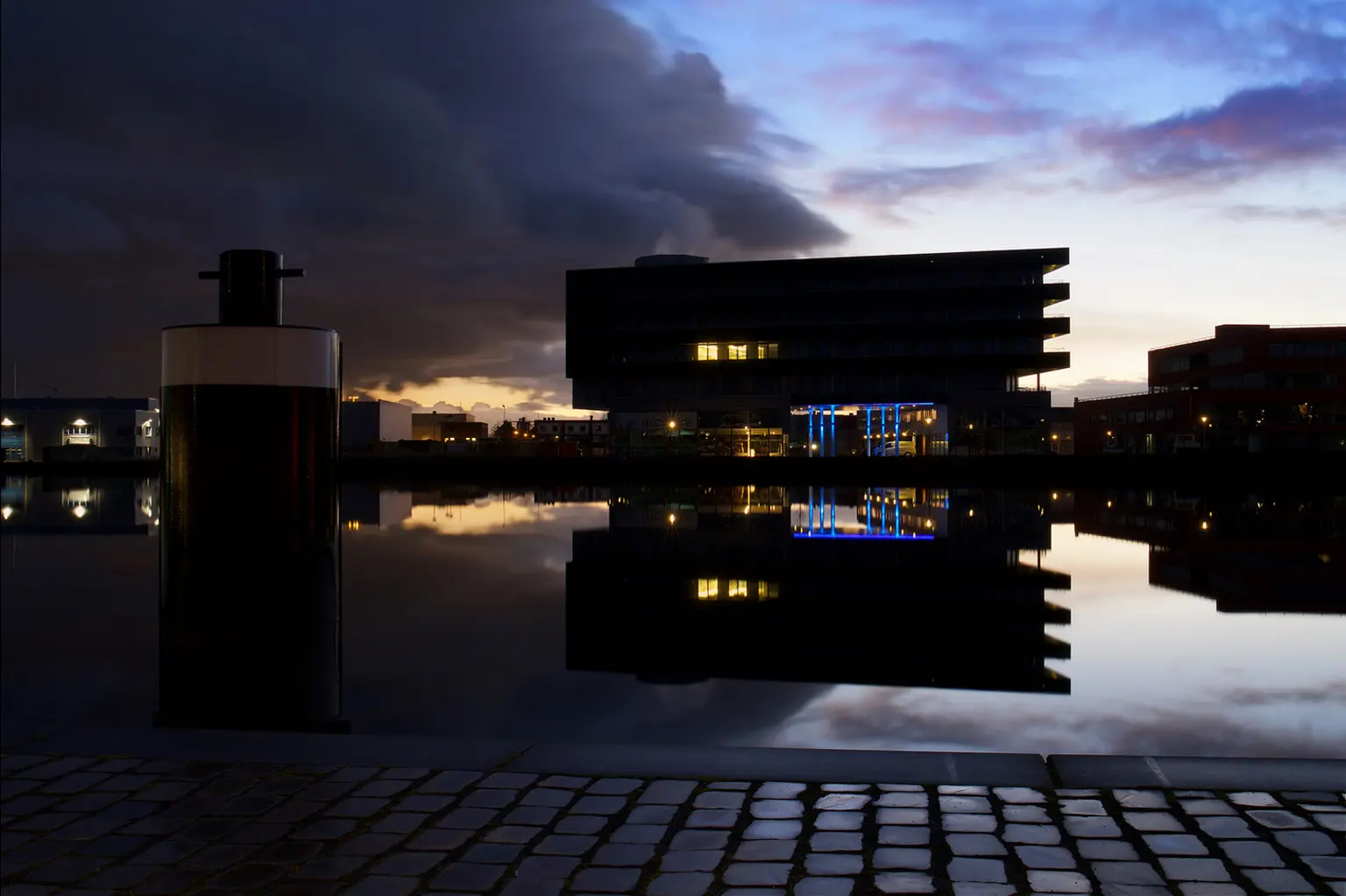 Bedrijvencomplex haarlem blauwe baronnen 9 werken projecten vsap architects